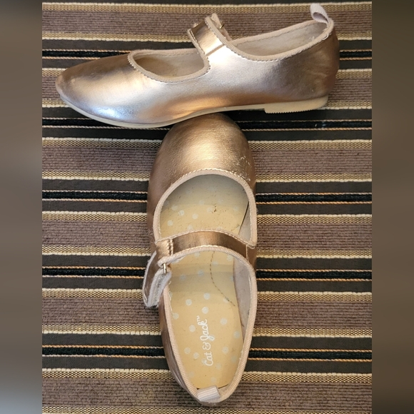 Cat & Jack kids dress shoes sz 9 gold - Picture 3 of 3